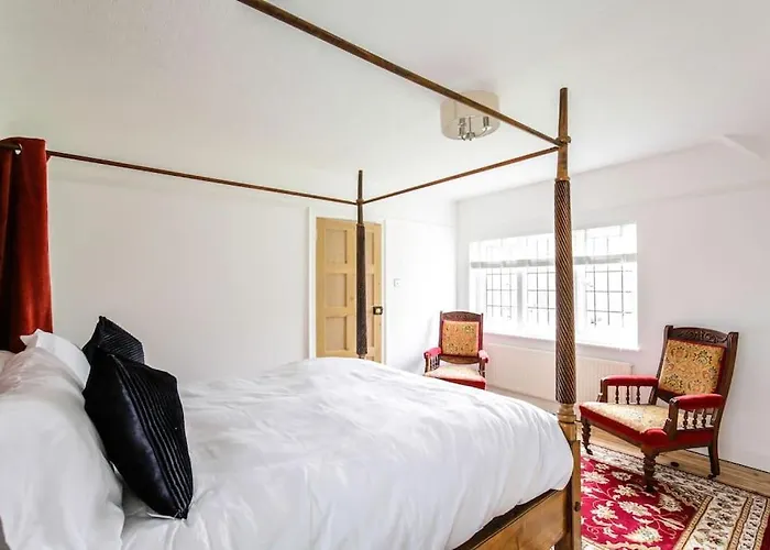 Duke Of York Cottage, Port Sunlight - Stanley-Stays