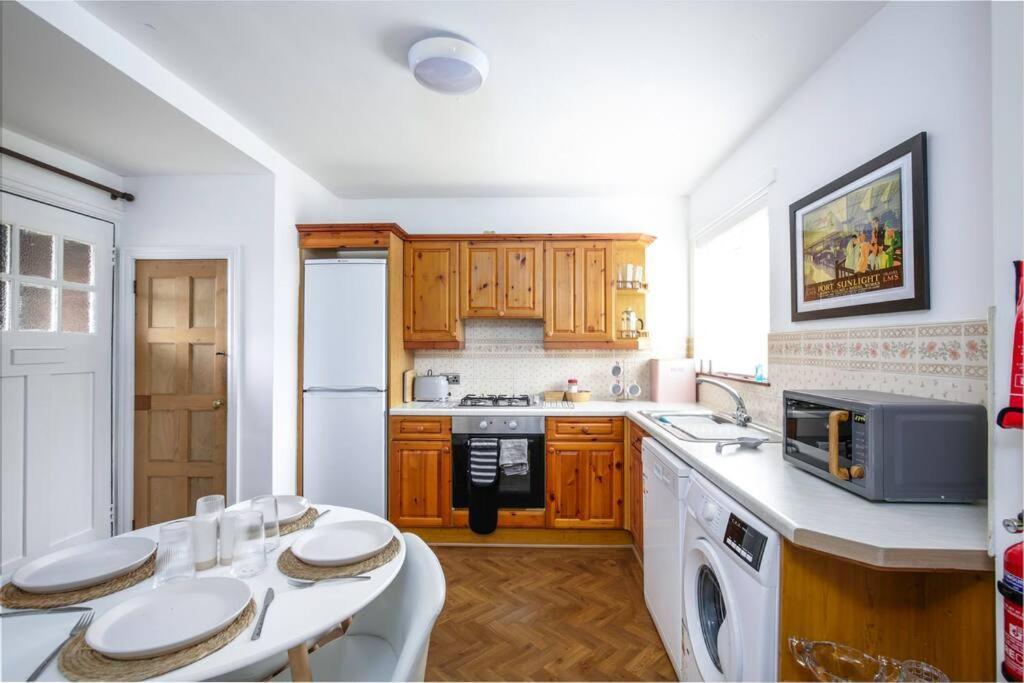Holiday home Duke Of York Cottage, Port Sunlight - Stanley-stays Wirral